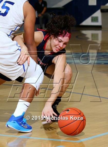 Thumbnail 3 in Serra vs. Coronado photogallery.