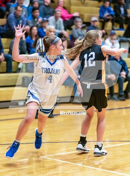 Thumbnail 1 in Guerin Catholic @ Indianapolis Bishop Chatard photogallery.