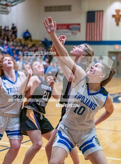 Thumbnail 3 in Guerin Catholic @ Indianapolis Bishop Chatard photogallery.