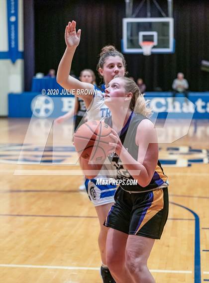 Thumbnail 2 in Guerin Catholic @ Indianapolis Bishop Chatard photogallery.