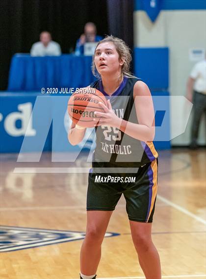 Thumbnail 2 in Guerin Catholic @ Indianapolis Bishop Chatard photogallery.