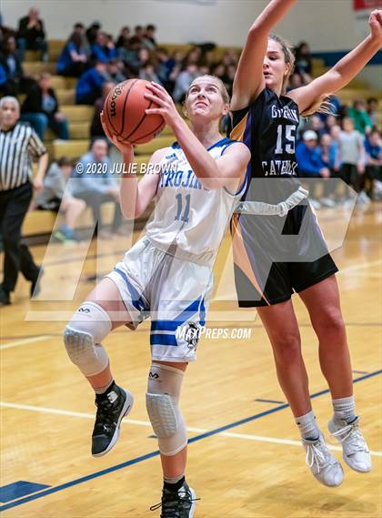 Thumbnail 1 in Guerin Catholic @ Indianapolis Bishop Chatard photogallery.