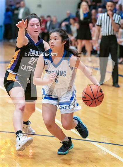 Thumbnail 3 in Guerin Catholic @ Indianapolis Bishop Chatard photogallery.