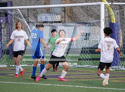 Thumbnail 2 in Kokomo vs Lebanon (IHSAA Sectional 5 Round 1) photogallery.
