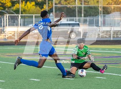 Thumbnail 3 in Kokomo vs Lebanon (IHSAA Sectional 5 Round 1) photogallery.