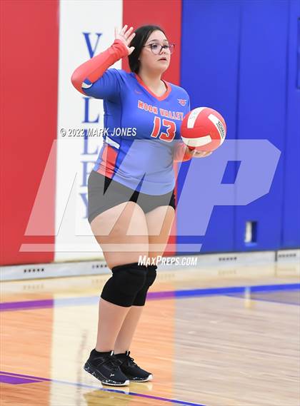 Thumbnail 2 in Moon Valley vs. Mingus (JV) photogallery.
