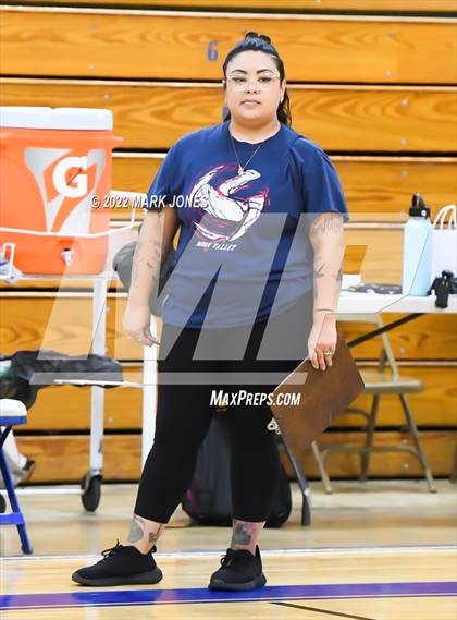Thumbnail 1 in Moon Valley vs. Mingus (JV) photogallery.