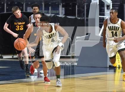 Thumbnail 1 in Mount Tahoma vs. Auburn photogallery.
