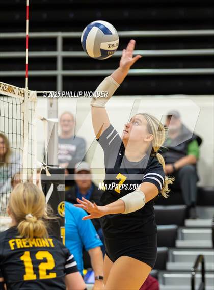 Thumbnail 2 in JV: Lincoln Southwest @ Fremont photogallery.