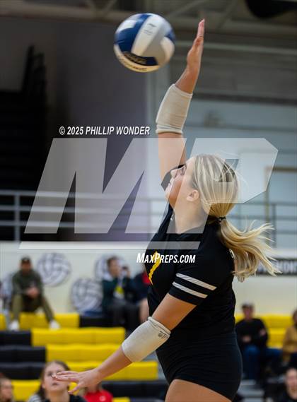 Thumbnail 2 in JV: Lincoln Southwest @ Fremont photogallery.