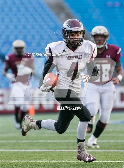 Thumbnail 2 in Maryvale vs. Cheektowaga (Section 6 Class A Final) photogallery.