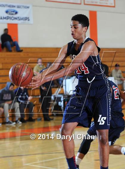 Thumbnail 3 in La Salle vs. Polytechnic (Poly Tournament) photogallery.