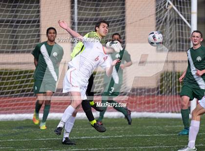 Thumbnail 3 in St. Ignatius vs. Sacred Heart Cathedral Prep photogallery.