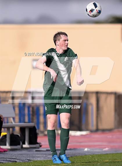 Thumbnail 1 in St. Ignatius vs. Sacred Heart Cathedral Prep photogallery.