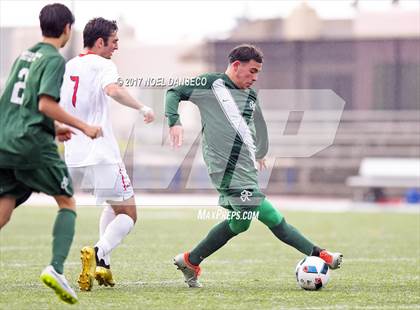 Thumbnail 3 in St. Ignatius vs. Sacred Heart Cathedral Prep photogallery.
