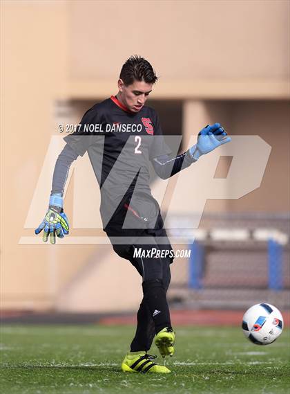 Thumbnail 2 in St. Ignatius vs. Sacred Heart Cathedral Prep photogallery.