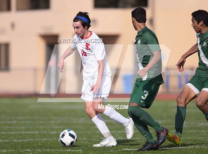 Thumbnail 1 in St. Ignatius vs. Sacred Heart Cathedral Prep photogallery.
