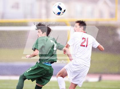 Thumbnail 3 in St. Ignatius vs. Sacred Heart Cathedral Prep photogallery.