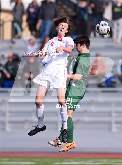 Thumbnail 1 in St. Ignatius vs. Sacred Heart Cathedral Prep photogallery.