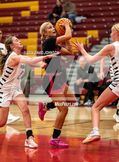 Thumbnail 2 in Fossil Ridge vs. Columbine photogallery.