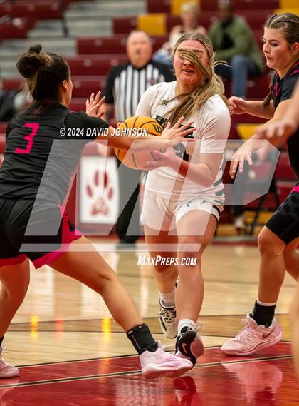 Thumbnail 2 in Fossil Ridge vs. Columbine photogallery.