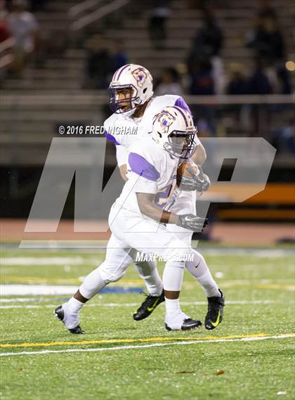 Thumbnail 1 in Lake Braddock @ West Springfield photogallery.