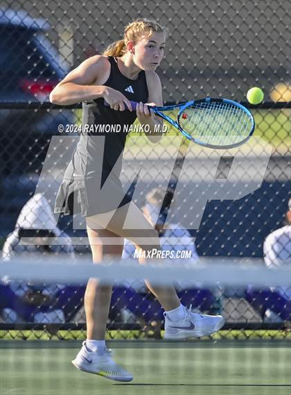 Thumbnail 1 in Mt. Vernon Invitational  photogallery.
