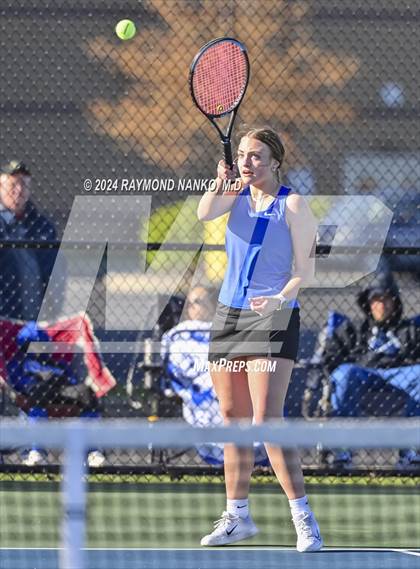 Thumbnail 2 in Mt. Vernon Invitational  photogallery.