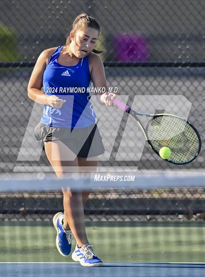 Thumbnail 2 in Mt. Vernon Invitational  photogallery.