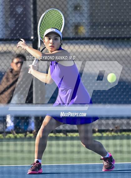Thumbnail 2 in Mt. Vernon Invitational  photogallery.