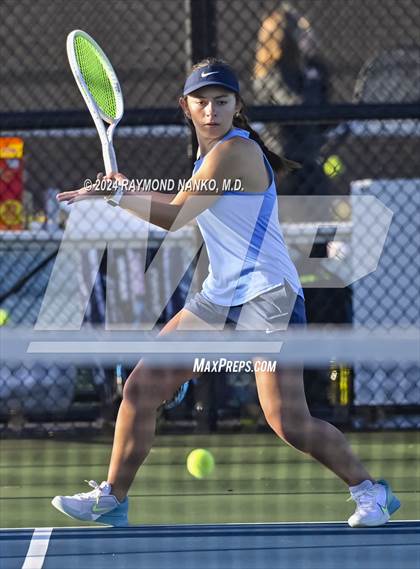 Thumbnail 2 in Mt. Vernon Invitational  photogallery.