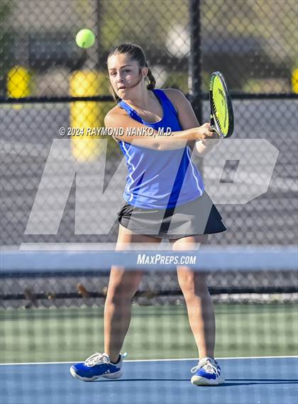 Thumbnail 2 in Mt. Vernon Invitational  photogallery.