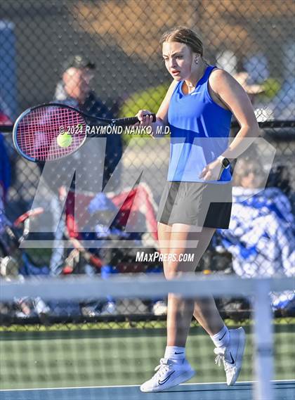 Thumbnail 3 in Mt. Vernon Invitational  photogallery.