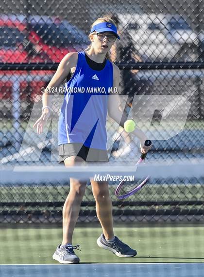 Thumbnail 2 in Mt. Vernon Invitational  photogallery.