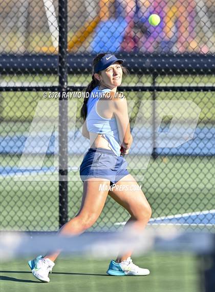 Thumbnail 3 in Mt. Vernon Invitational  photogallery.