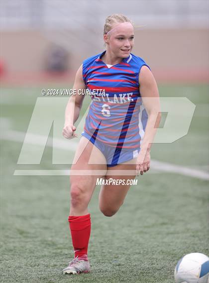 Thumbnail 1 in Westlake vs. Taft (UIL 6A Soccer Regional Finals) photogallery.