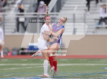 Thumbnail 1 in Westlake vs. Taft (UIL 6A Soccer Regional Finals) photogallery.