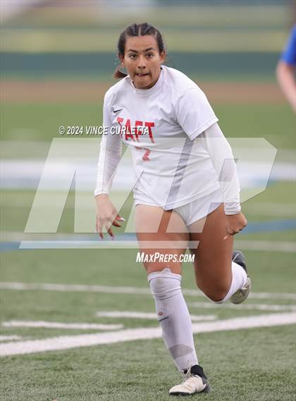Thumbnail 2 in Westlake vs. Taft (UIL 6A Soccer Regional Finals) photogallery.
