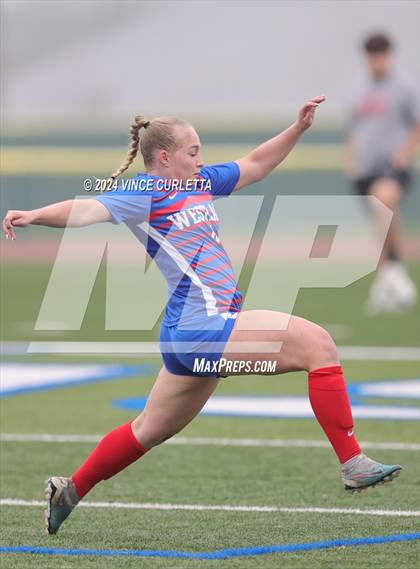 Thumbnail 1 in Westlake vs. Taft (UIL 6A Soccer Regional Finals) photogallery.