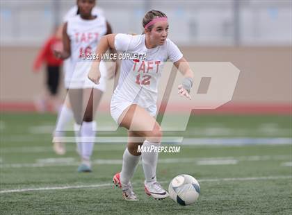 Thumbnail 1 in Westlake vs. Taft (UIL 6A Soccer Regional Finals) photogallery.