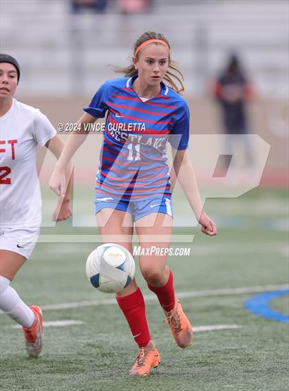 Thumbnail 1 in Westlake vs. Taft (UIL 6A Soccer Regional Finals) photogallery.