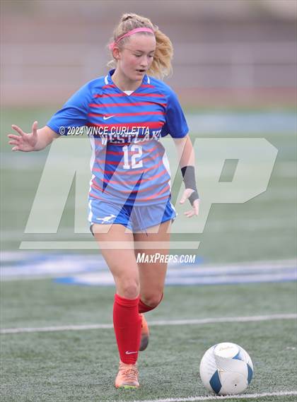 Thumbnail 2 in Westlake vs. Taft (UIL 6A Soccer Regional Finals) photogallery.