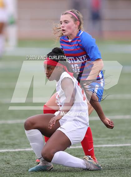 Thumbnail 1 in Westlake vs. Taft (UIL 6A Soccer Regional Finals) photogallery.
