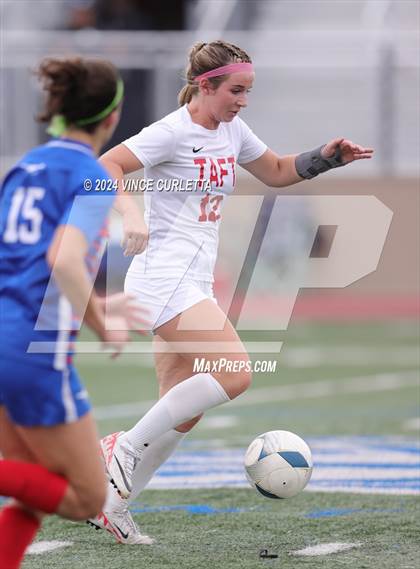 Thumbnail 2 in Westlake vs. Taft (UIL 6A Soccer Regional Finals) photogallery.