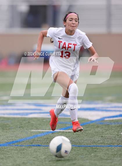 Thumbnail 2 in Westlake vs. Taft (UIL 6A Soccer Regional Finals) photogallery.