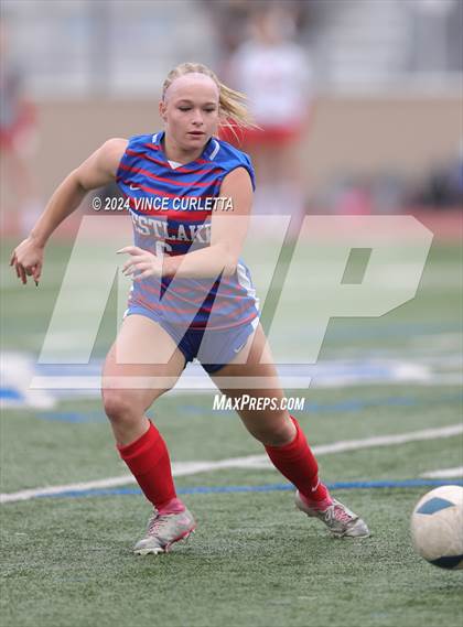 Thumbnail 1 in Westlake vs. Taft (UIL 6A Soccer Regional Finals) photogallery.