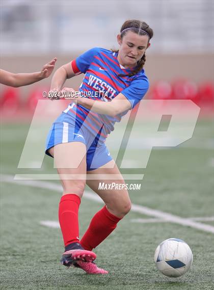 Thumbnail 3 in Westlake vs. Taft (UIL 6A Soccer Regional Finals) photogallery.