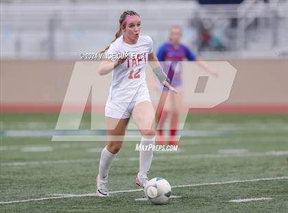 Thumbnail 1 in Westlake vs. Taft (UIL 6A Soccer Regional Finals) photogallery.