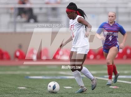 Thumbnail 2 in Westlake vs. Taft (UIL 6A Soccer Regional Finals) photogallery.
