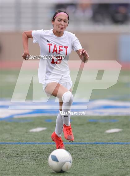 Thumbnail 3 in Westlake vs. Taft (UIL 6A Soccer Regional Finals) photogallery.
